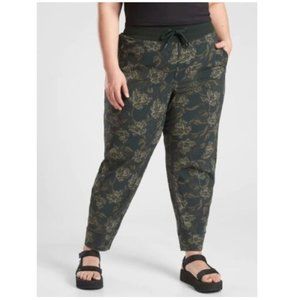 NWT Athleta Terra Firma Olive sz 26 Trekkie North Printed Jogger